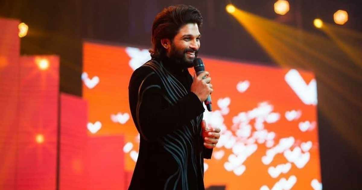 Allu Arjun’s fans go crazy at the screening of Desamuduru prior to his birthday!