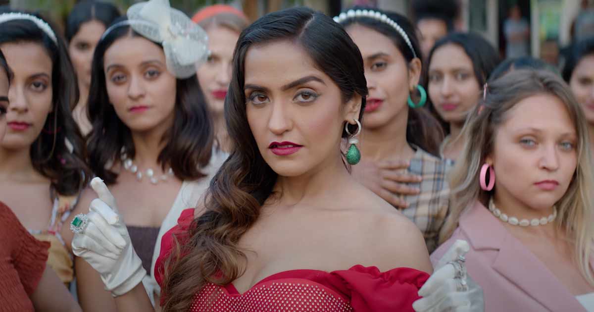 Asees Kaur's Latest Track Spills Over With 'I-Don't-Give-A-Damn' Attitude