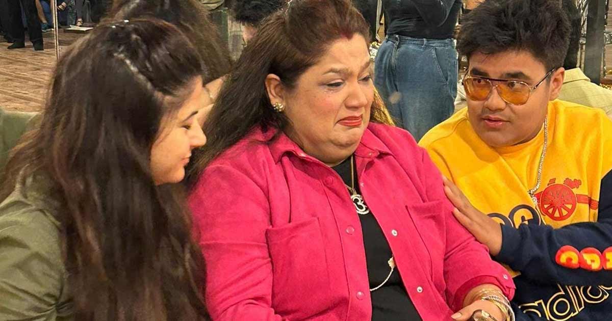 Bappi Lahiri's family gets emotional watching 'Disco Dancer-The Musical' rehearsals