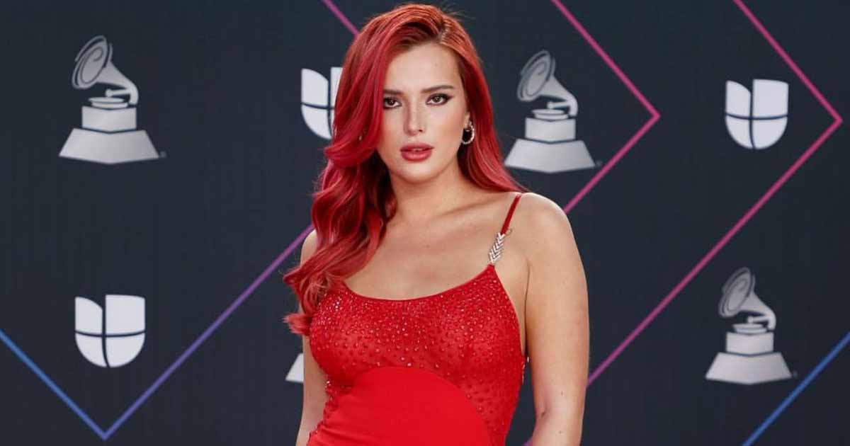 Bella Thorne Once Raised The Temperature By Flashing Her Assets & S*xy Navel Through An Open Robe