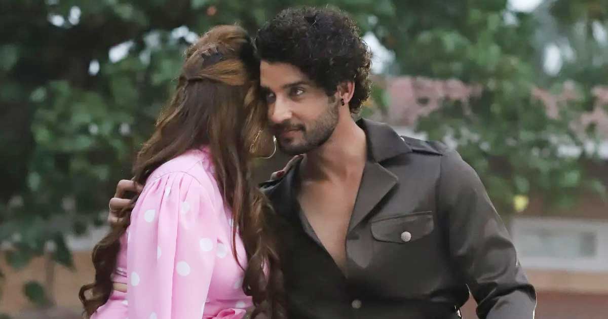 'Bigg Boss 16' Contestant Gautam Vig Raises Eyebrows With Mystery Girl Pic