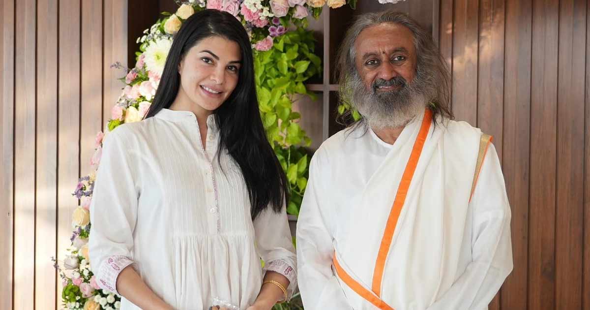 Jacqueline Fernandez meets Shri Shri Ravi Shankar; shares a positive message saying “compassion is enlightenment”