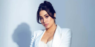 Janhvi Kapoor Flaunts Her Curvaceous Body In A Scintillating Cut-Out Gown With A Backless Detailing, Gets Trolled As One Says “It’s Padding Everywhere Nothing Is Real” Netizens Compare Janhvi Kapoor With Uorfi Javed As She Walks In A Cut-Out Gown For An Event