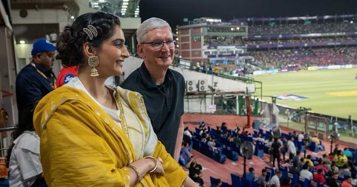 Sonam Kapoor Gets Trolled For Wearing A Saree & Jhumka At An IPL Match
