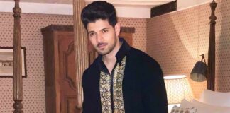 Sooraj Pancholi Gets Massively Trolled For Holding Lord Ganesha's Poster After Touching Shoes During His Visit To Siddhivinayak Temple
