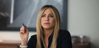 When Jennifer Aniston Wore Nothing But A Tan Jacket, Exposing Her B**b & S*xy Cle*vage