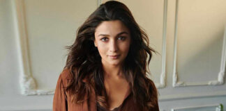 Alia Bhatt’s Oops Moment At A 2017 Fashion Show Was All Thanks To A Shiny Glass Flooring & Manish Malhotra Fluffing The Skirt – Watch