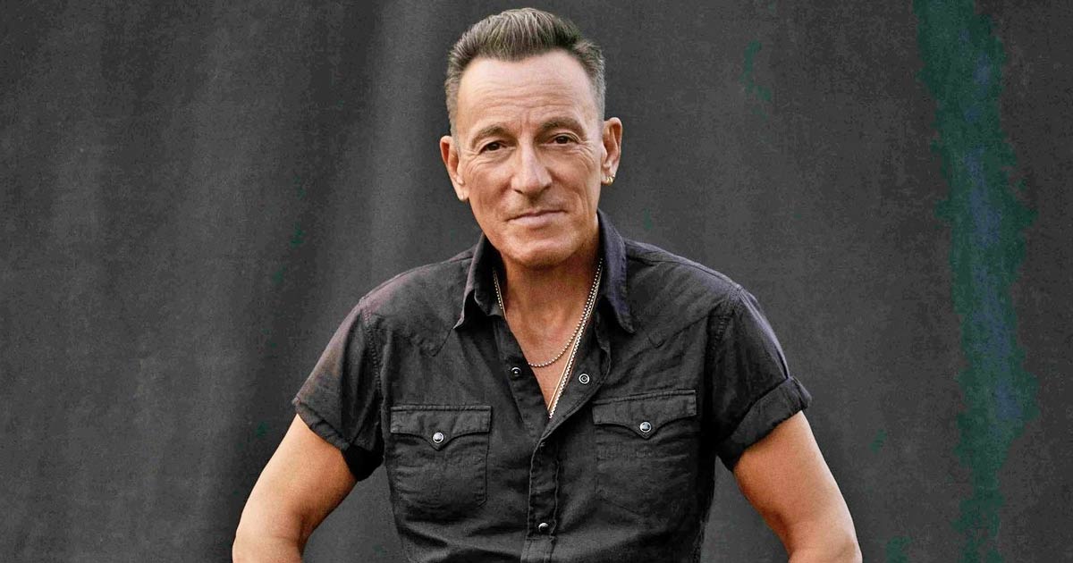 Bruce Springsteen falls on stage in Amsterdam during world tour