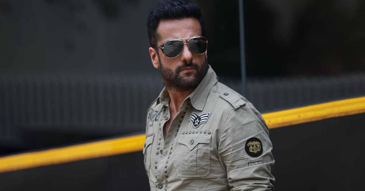 Fardeen Khan Talks About Comeback Project 'Visfot' 