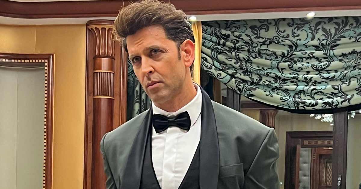 Hrithik dancing at wedding on his tracks 'Ghungroo', 'Bang Bang' goes viral