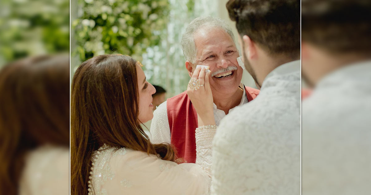 Parineeti Chopra  Wipes Her Father's Tears During Engagement With Raghav Chadha