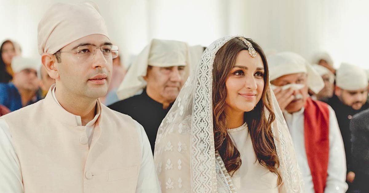 Parineeti's father tears up during her engagement in unseen pic