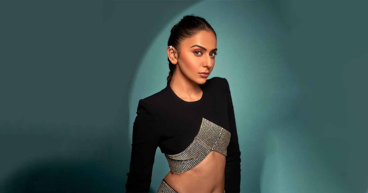 Rakul Preet Singh Seen Drooling Over Authentic Gujarati Thali 