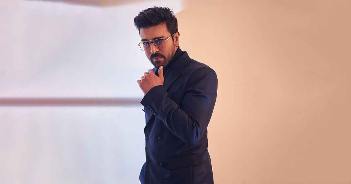 Ram Charan's fans give away bottles of buttermilk to people around Shankar Temple in Mumbai