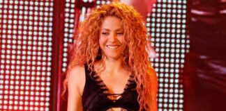 Shakira’s Throwback Pic From The 90s Goes Viral Where She's Working On A Computer, Check Out!