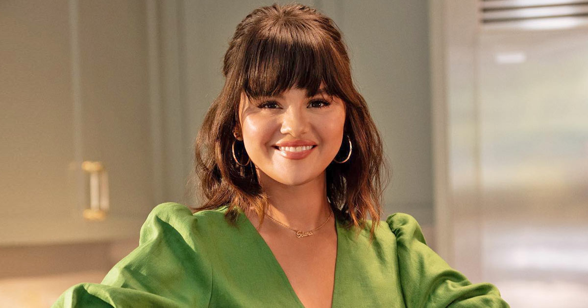 Throwback Picture Of Selena Gomez In A Cleav*ge Showing Thigh-High Slit Gown From Met Gala 2017