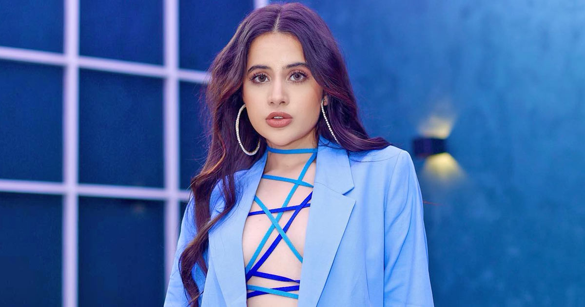 Uorfi Javed Gets Bruised In A Tight Bodycon Dress Made Up Of Real Wires, Netizens Ask Her To Attend Met Gala
