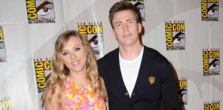 Chris Evans Said Scarlett Johansson’s Black Widow Suit "Slips On & Off Pretty Easily"