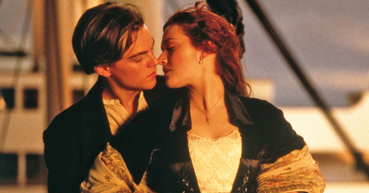 Once Leonardo DiCaprio Admitted He Has A Soft Spot For Kate Winslet's Lips  & Revealed She Is His Favourite On-Screen Kissing Partner: 