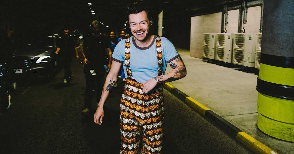 Harry Styles Stalls His Live Concert For A Pregnant Woman Who Had To Go ‘Wee’ Urgently - Deets Inside