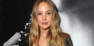 Jennifer Lawrence says wearing flats at Cannes '23 was no 'political statement'