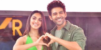 Kartik, Kiara thank fans who brave downpour for 'Satyaprem ...' advance booking