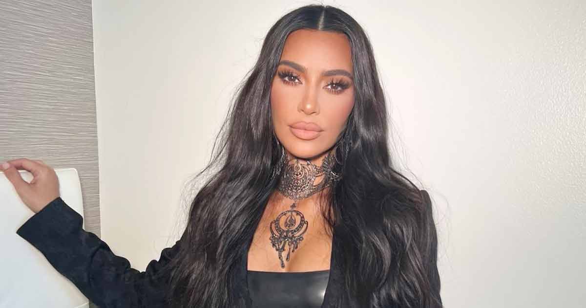 Kim kardashian deals skin necklace