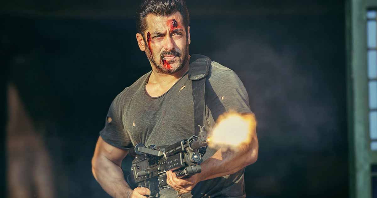 Tiger 3: Salman Khan Walks from One Roof To Another in This Allegedly Leaked Video From The Sets Of His Upcoming