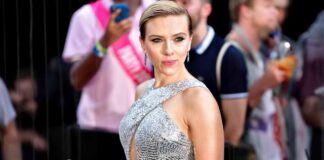 When Scarlett Johansson Exposed Her Cl*avage In A Pleated Gown