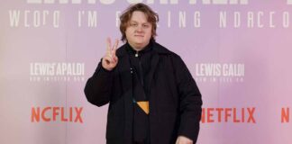 Someone You Loved Singer Lewis Capaldi Gets Stuck Performing Live Owing To His ‘Tourette Syndrome’, Fans Complete The Song In This Emotional Video; Netizens React “This Took Every Strength He Had…” Someone You Loved Singer Lewis Capaldi Gets Stuck Performing Live Owing To His ‘Tourette Syndrome’, Fans Complete The Song In This Emotional Video - Deets Inside