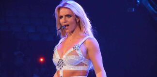When Britney Spears Saved Herself The Embarrassment Of Wardrobe Malfunction On Stage