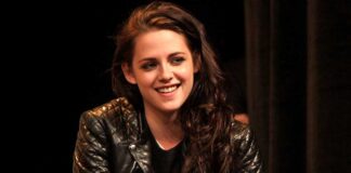 When Kristen Stewart Made Millions Oogle At Her Looking S*xy In A Deep, Cleav*ge-Baring Lacey Gown - You Will Fall Under Her Spell!