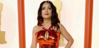 When Salma Hayek Hypnotized Us With Her Stare & Flaunted Her B**bs Through A Sheer Outfit