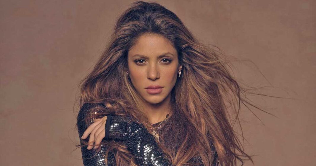 When Shakira's Hips Didn't Lie, Revealing Her A** Crack To Live