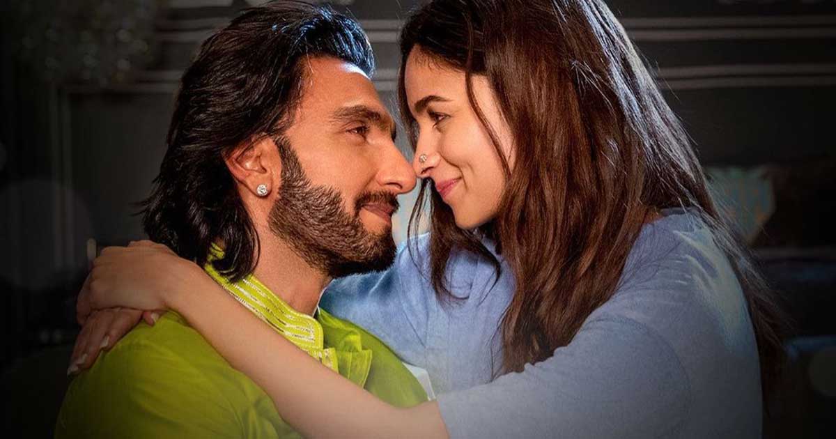 Rocky Aur Rani Kii Prem Kahaani Box Office Day 2 Advance Booking: Ranveer Singh, Alia Bhatt Starrer Maintains Strong Hold, Stays Above 4 Crore Mark!