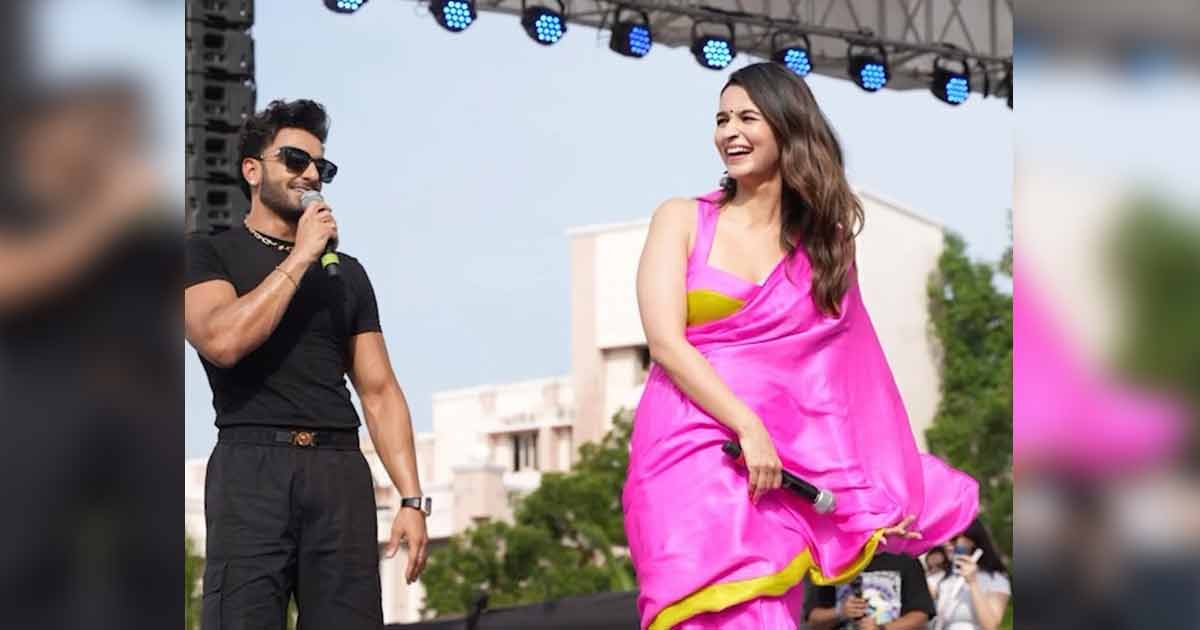 Alia Bhatt Forgets Bangla Lines After Rehearsing For Kolkata Event, Ranveer Says 'Exam Ke Time Bhool Gai'