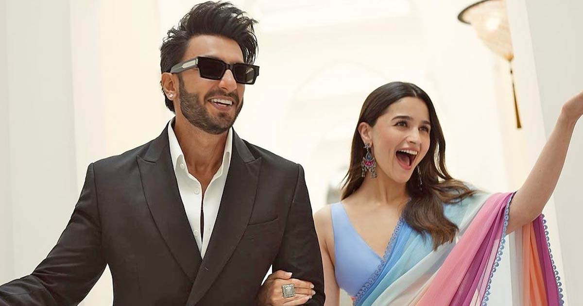 Rocky Aur Rani Kii Prem Kahaani: Ranveer Singh Says “Bhabhi Khush Hogi” To  A Fan Who Brought Earring For Alia Bhatt As A Gift, “Give Hug To Her”