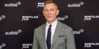 Daniel Craig seen skipping red traffic light while cycling in London