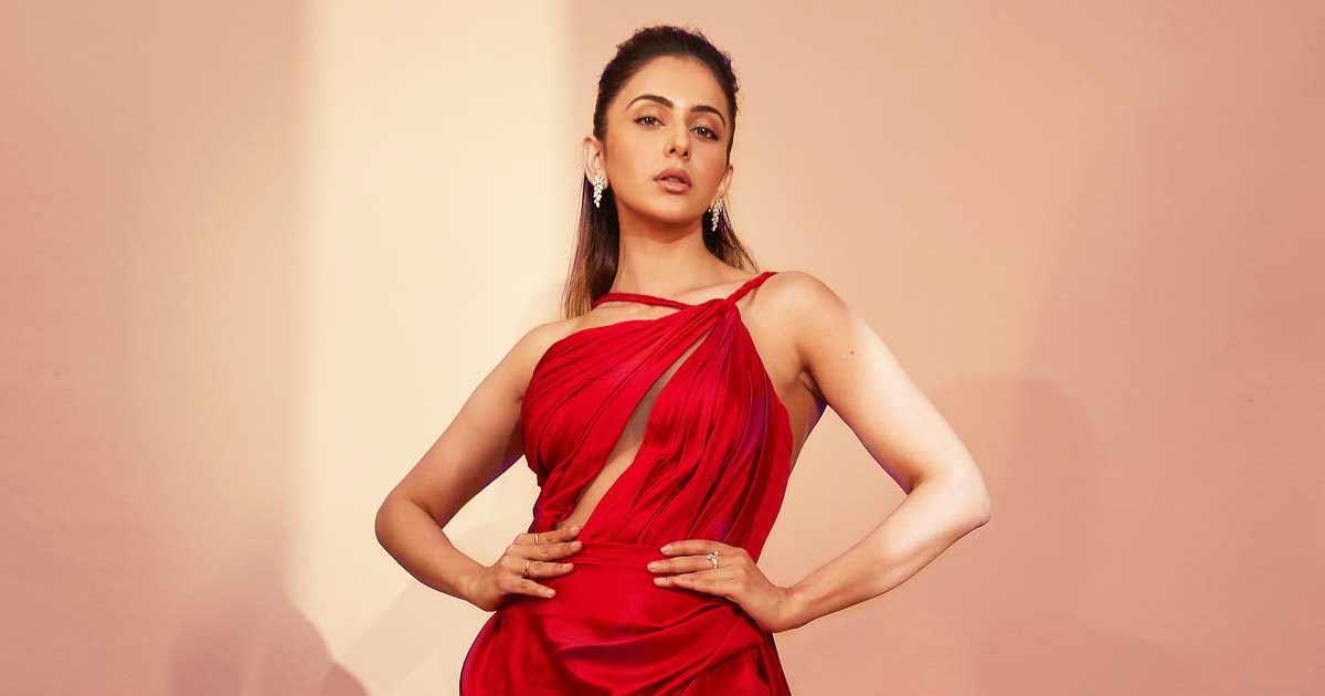 From receiving paintings to film’s poster, Rakul Preet overwhelmed by fans' kind gesture