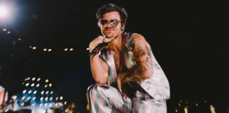 Harry Styles Wax Portrait Looks More Like Harry Than Harry Himself, Netizens Troll His Outfit “Men Dressing Like Women In The Name Of Style” Harry Styles Wax Portrait Looks More Like Harry Than Harry Himself, Netizens Troll His Outfit - Take A Look