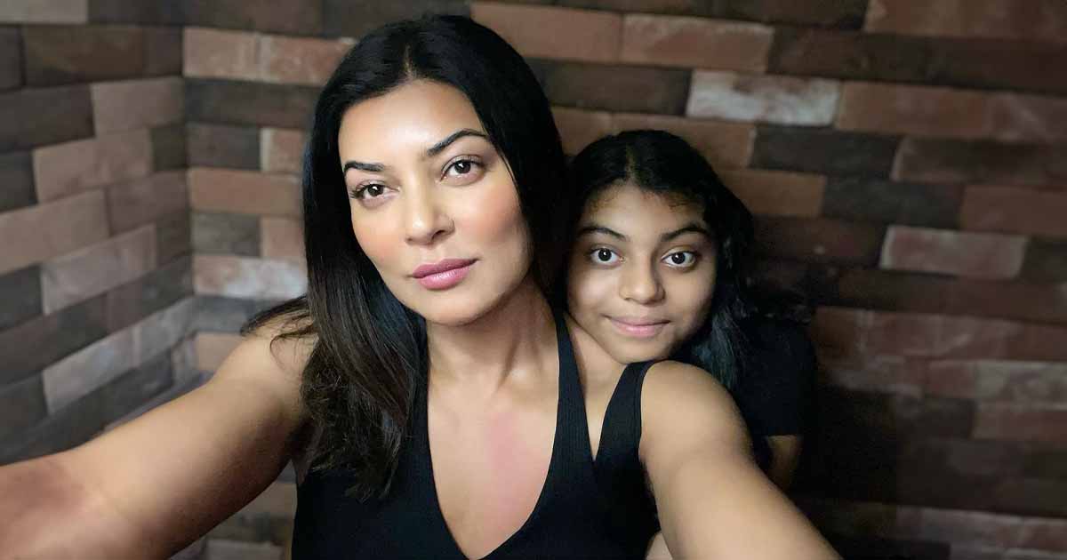 On Alisah's first trip to Paris, Sushmita Sen and her 'shona' dance in front of Eiffel Tower