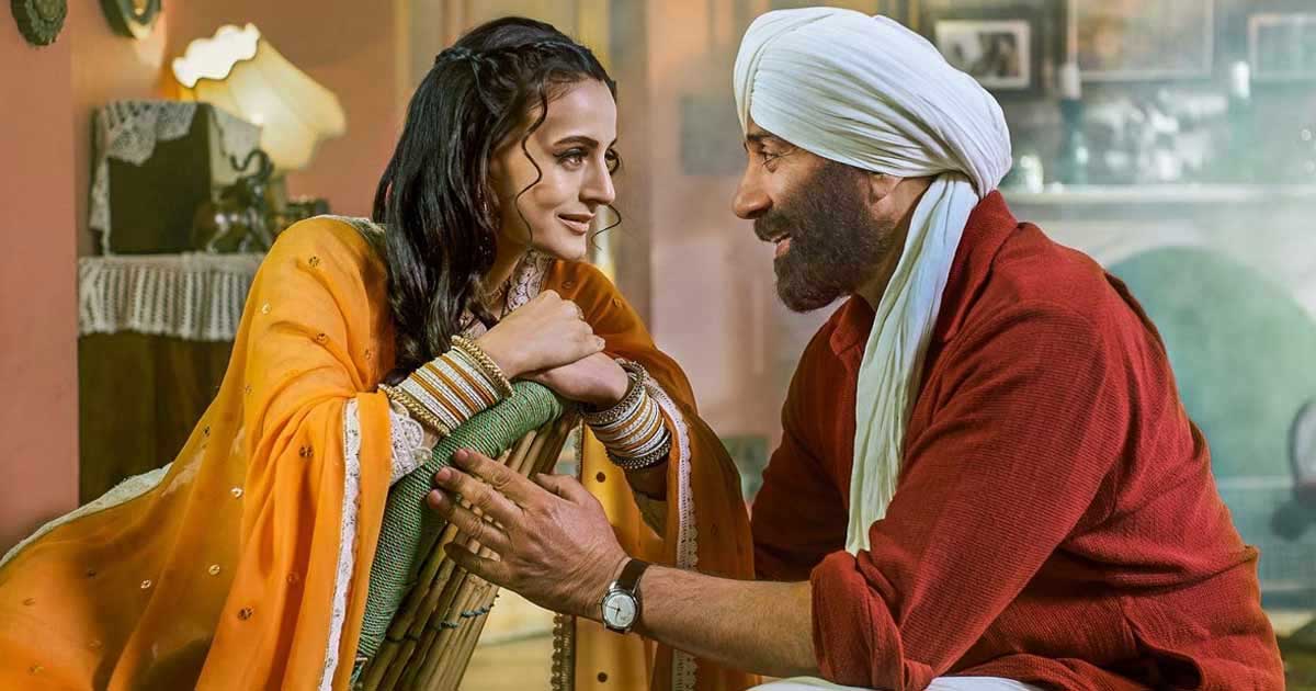 Was really scary to wear the Sakeena uniform yet again, says Ameesha Patel