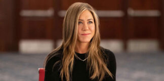 When Jennifer Aniston Gave A Twist To Casual Street Wear By Ditching Bra & Leaving Her N*pples Free!