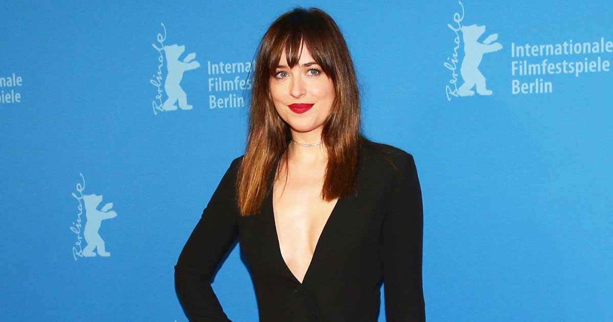 Dakota Johnson Once Proved To Be The Queen Of Confidence By Saying "It's Not Like Nobody Hasn’t Already Seen My B**bs After Suffering Wardrobe Malfunction On Stage