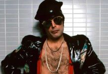 Freddie Mercury’s belongings such as T-shirt, cloak to be auctioned