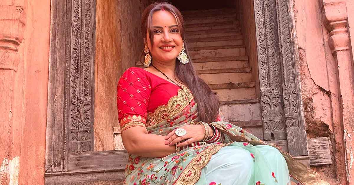 Geetanjali Mishra goes on Jhumka shopping spree in Lucknow's Aminabad Bazaar