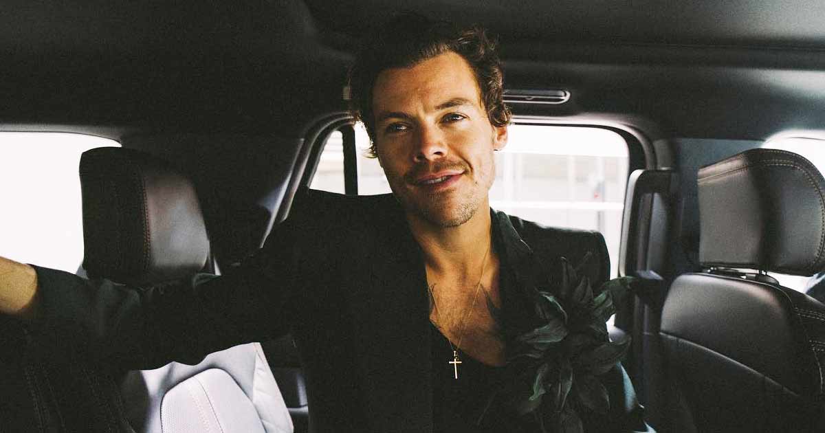 Harry Styles Breaks The Internet With His Shirtless Pics
