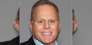 Hollywood Strike Leads To Warner Bros Saving $100 Million Confirms CEO David Zaslav, Netizens Say “These People Are Ghouls…” Hollywood Strike: Warner Bros Discovery CEO David Zaslav Reveals Saving $100Mn Due To The Disputes Leaves Netizens Divided