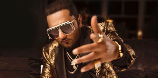 Yo Yo Honey Singh Gets Trolled & Called ‘Joker of India’ For High Energy Jumps On Stage During Live Concert, Netizens Say “Konsi Country Ka Bandar Hain” Honey Singh Stuns As He Does Some High Power Jumps On Stage During Live Concert, Netizens Troll “When Tala Huva Mirchi Jyada Tikka Lage”