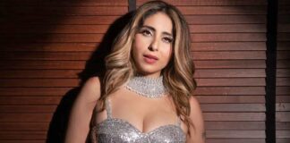 Neha Bhasin’s ‘Zoom In Matt Karna’ Request To Paparazzi Has Netizens Fired Up, One Says “Khud Body Show Off Karti Hai Aur Yaha Bol Rahi Hai” Neha Bhasin Stirs Debate On The Internet After She Asks Paparazzi Not To Zoom In